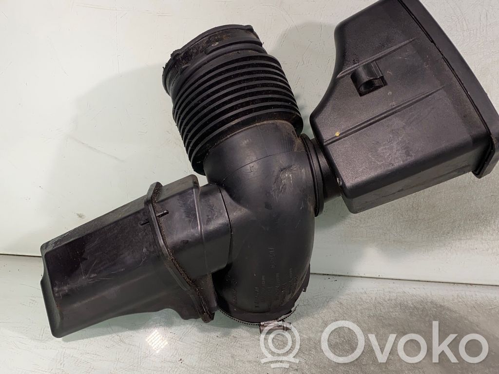 BMW 3 E90 E91 Air intake duct part 