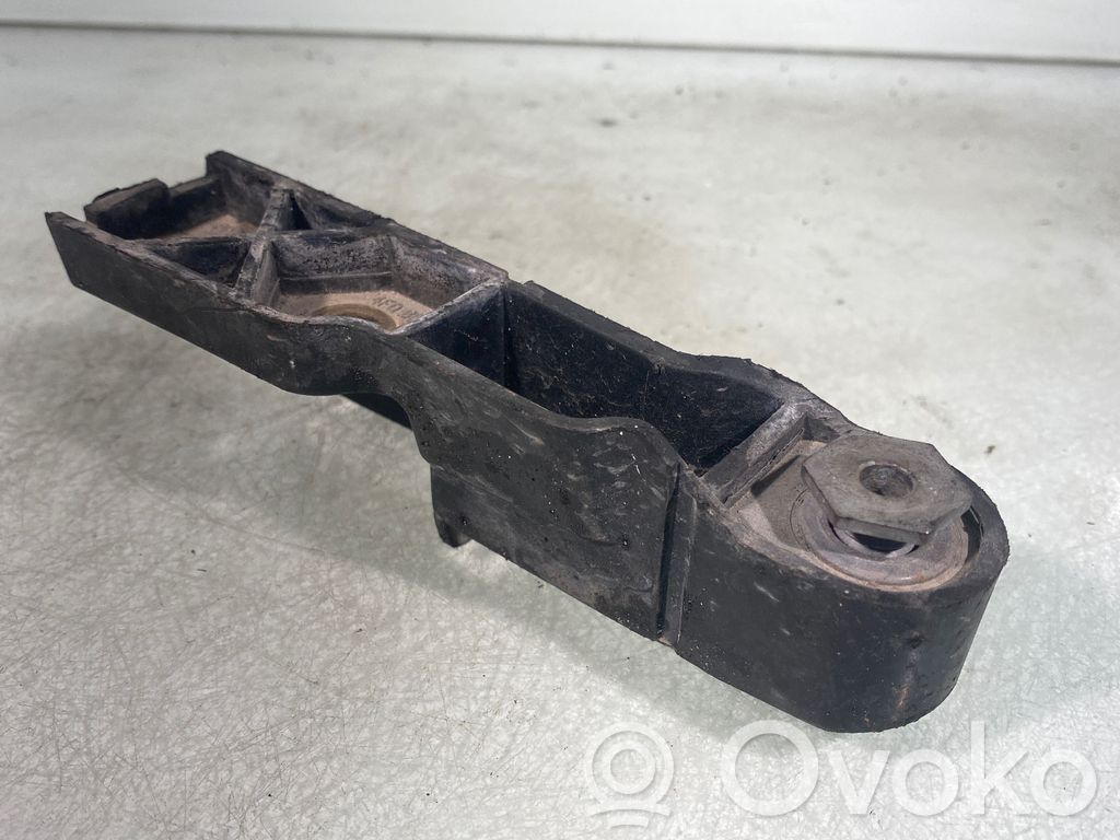 Audi A6 S6 C6 4F Front bumper mounting bracket 