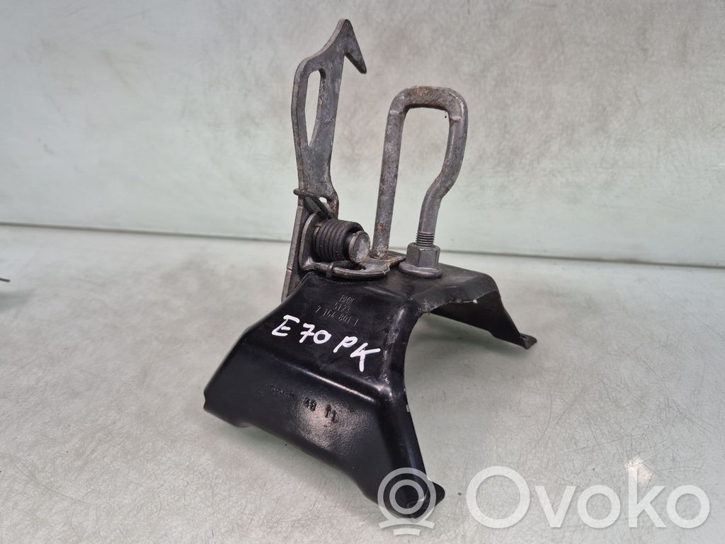 Spyna variklio dangčio   5123,7164801