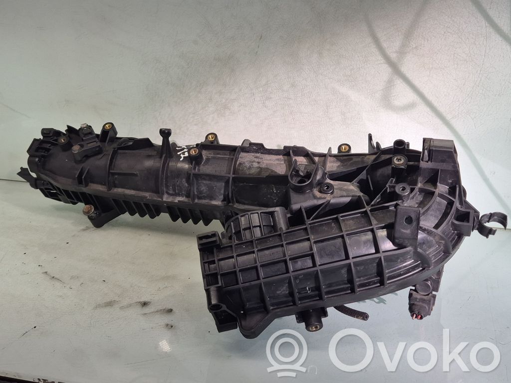 BMW X5 E70 Kolektorius įsiurbimo 
