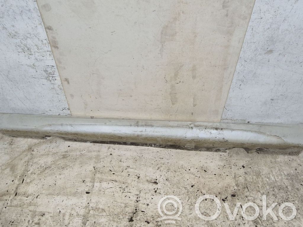 BMW X1 E84 Sill 