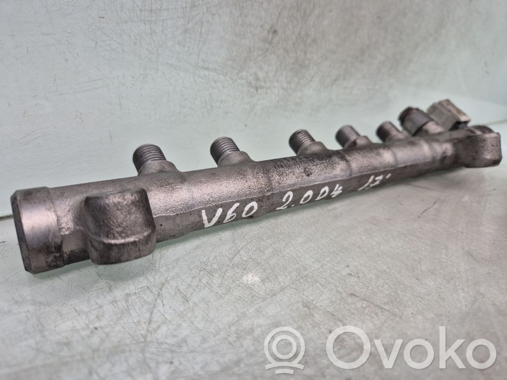 Volvo V60 Listwa wtryskowa 