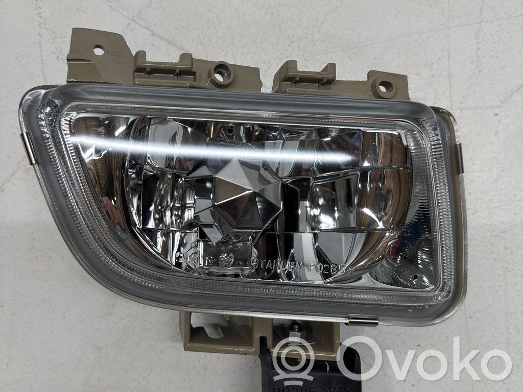 Mazda MPV Miglas lukturis priekšā 
