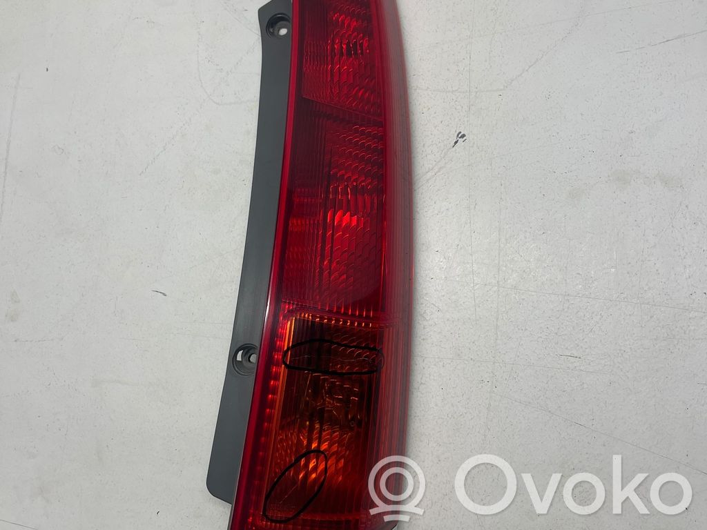 Honda Stream Feux arrière / postérieurs 
