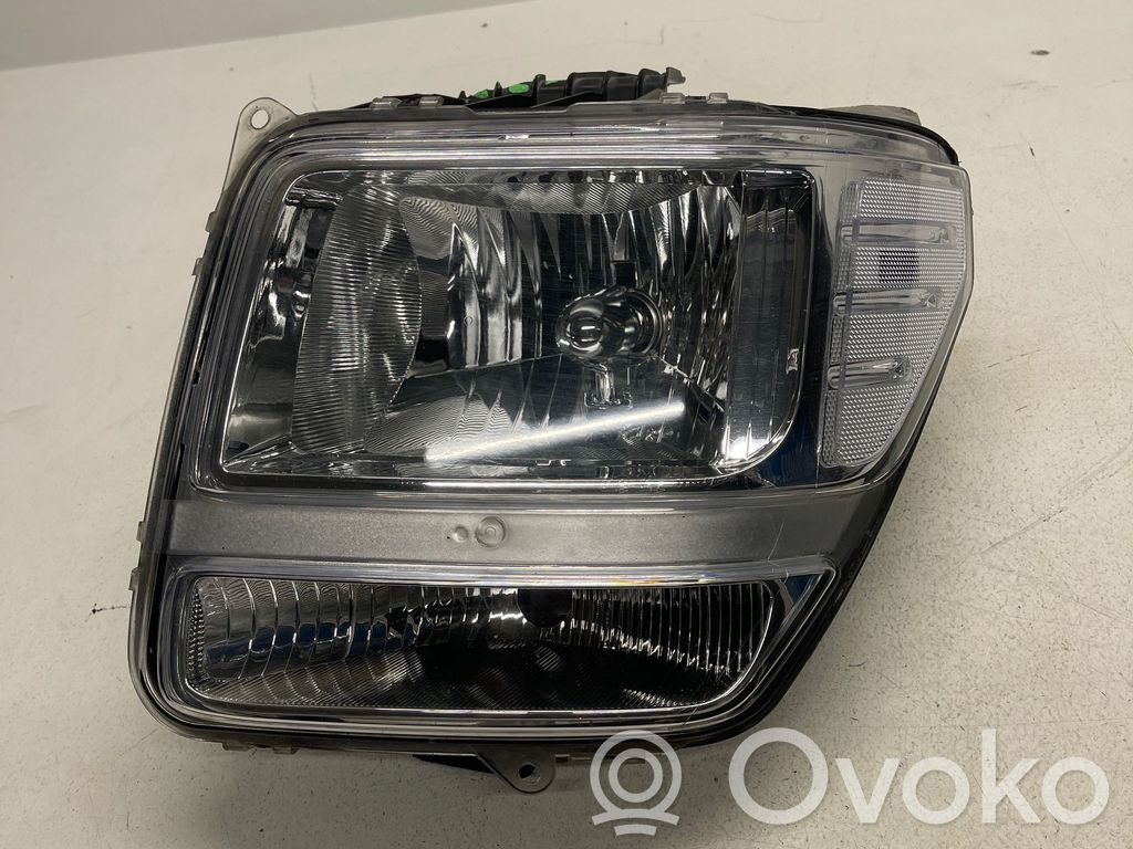 Dodge Nitro Phare frontale 