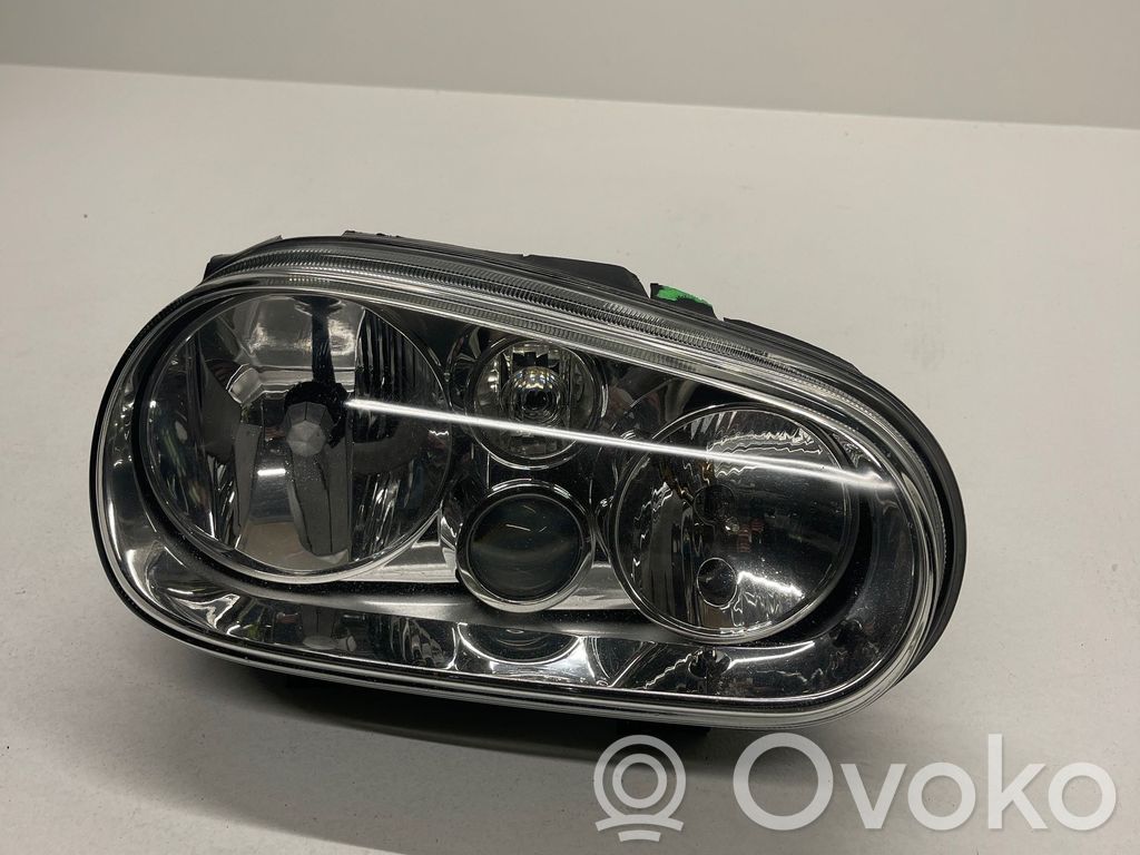 Volkswagen Golf IV Faro/fanale 