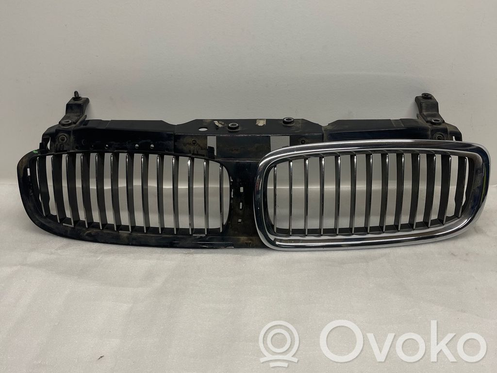 BMW 7 E65 E66 Front bumper upper radiator grill 