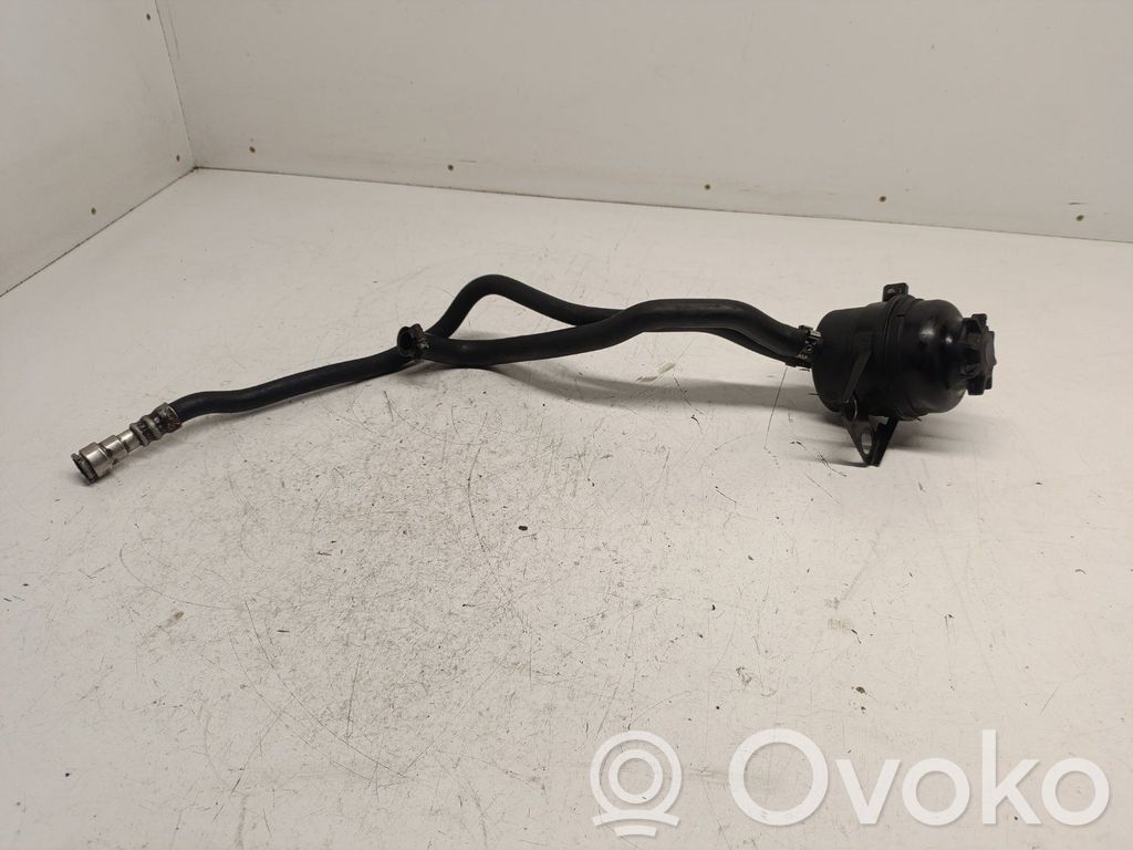 BMW 3 E90 E91 Vairo stiprintuvo skysčio bakelis 