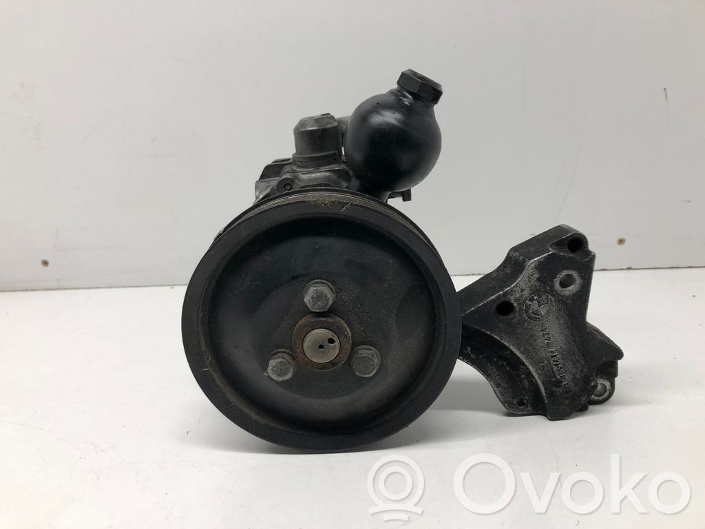 BMW 7 E65 E66 Vairo stiprintuvo siurblys 