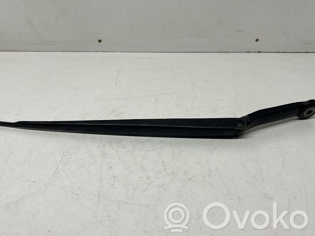BMW 3 E46 Front wiper blade arm 
