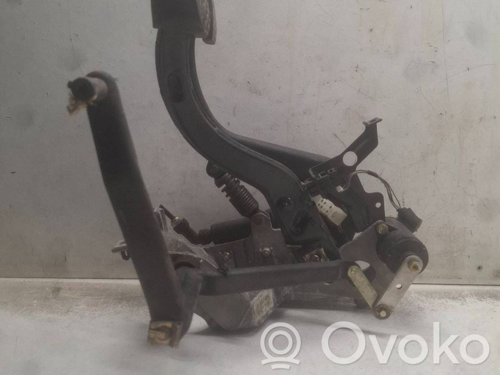 BMW 5 E39 Pedal assembly 