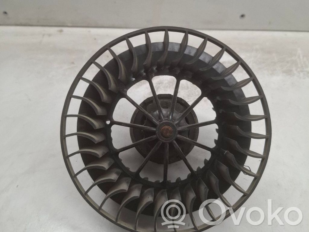 BMW 3 E36 Mazā radiatora ventilators 