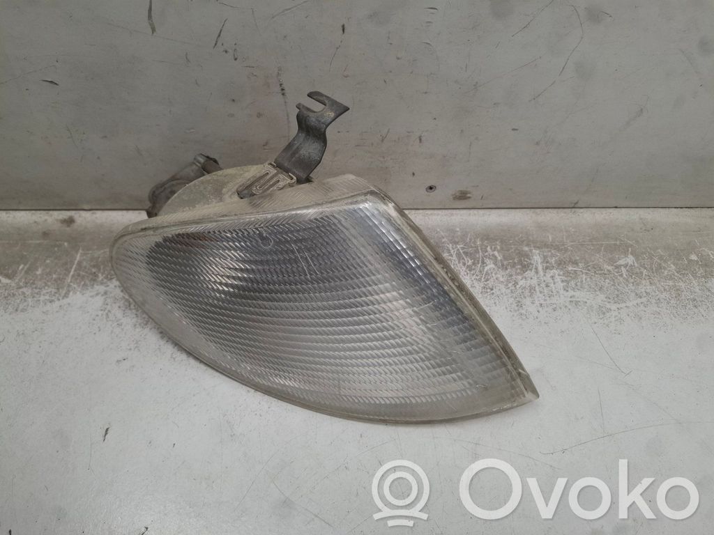Volkswagen Sharan Front indicator light 