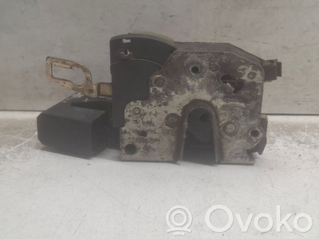 BMW 3 E36 Front door lock 