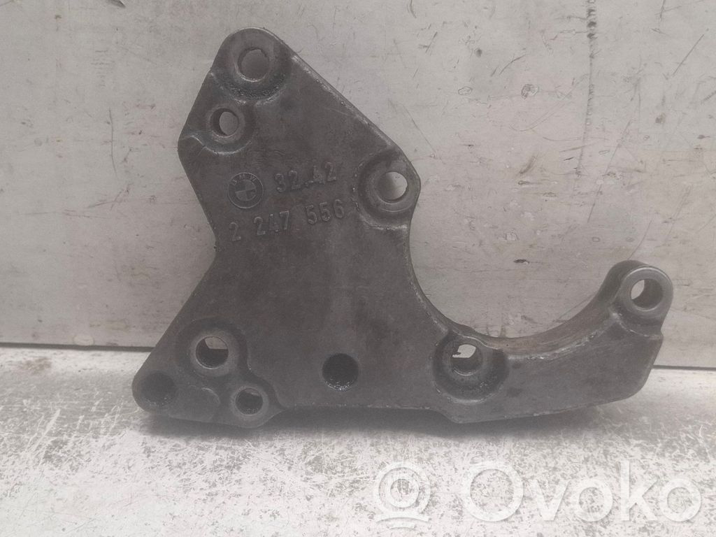BMW 5 E39 Power steering pump mounting bracket 