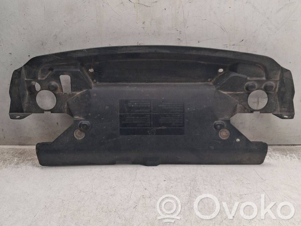 BMW 3 E36 Kita variklio skyriaus detalė 