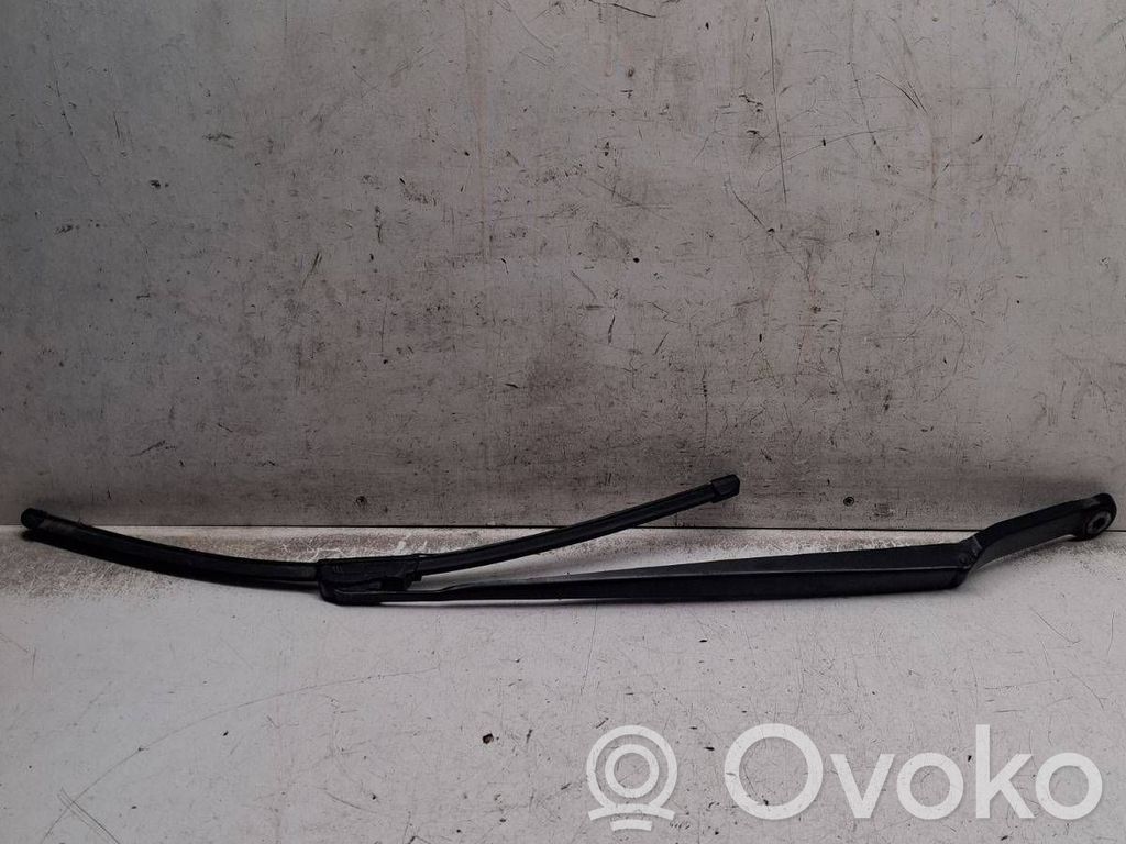 BMW 3 E46 Front wiper blade arm 