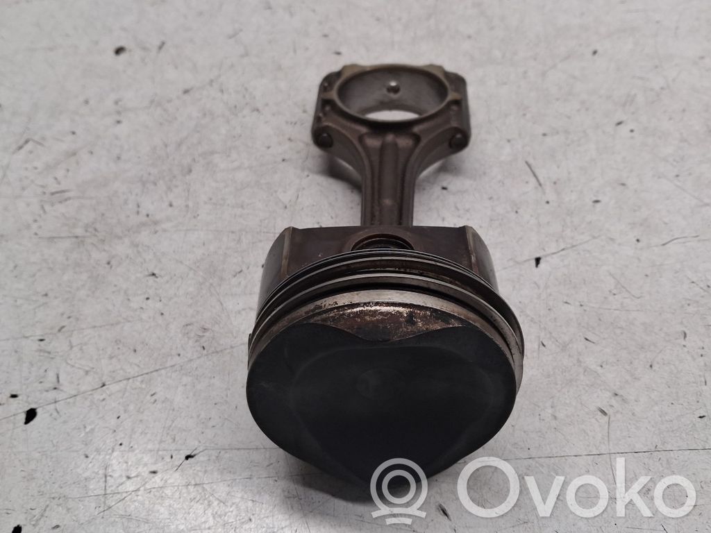 Audi A4 S4 B8 8K Piston with connecting rod 