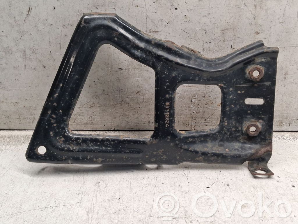 Dodge RAM 1500 DS Bumper support mounting bracket corner 