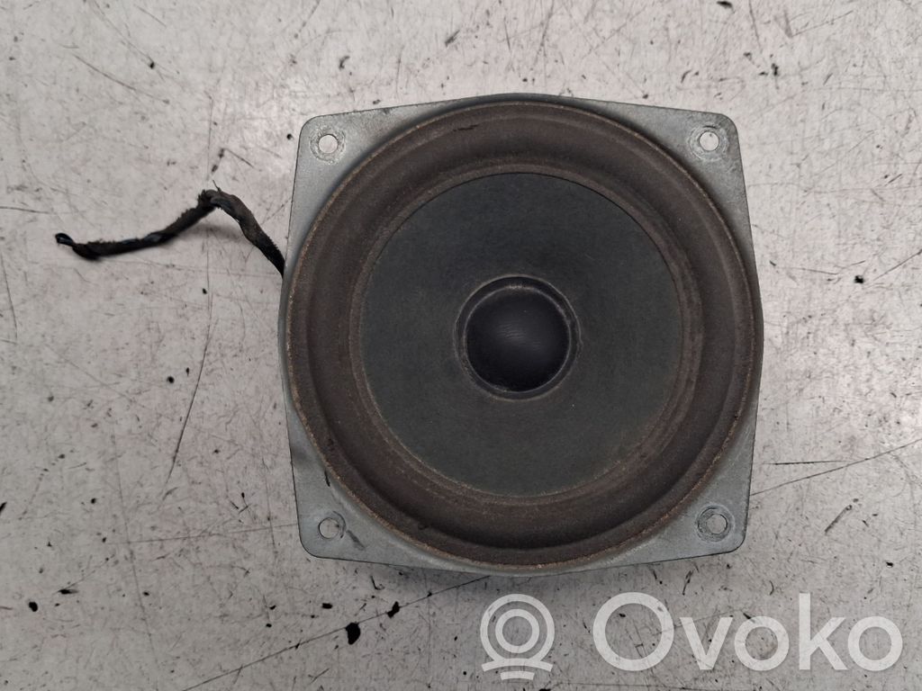BMW 3 E36 Etuoven kaiutin 