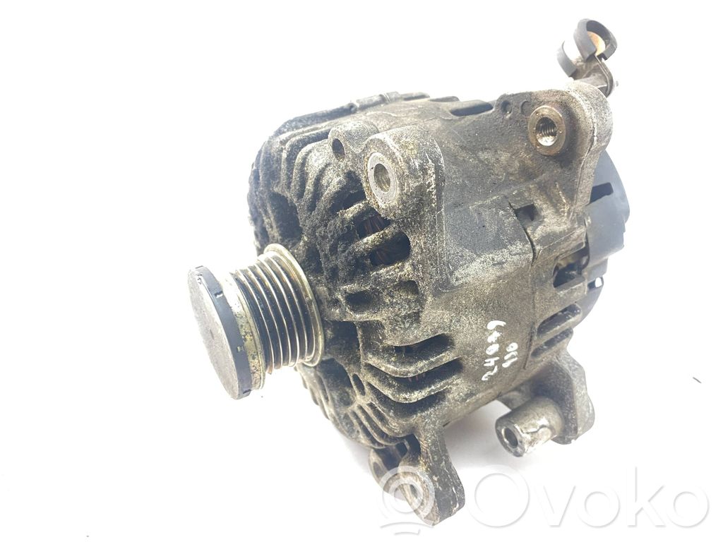 Volkswagen PASSAT B6 Alternator 