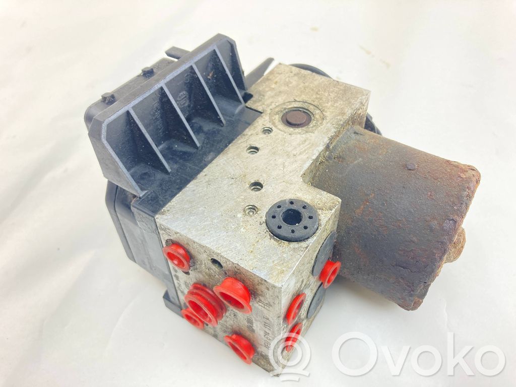 Audi A8 S8 D2 4D ABS bloks 