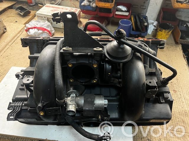 BMW 5 E60 E61 Intake manifold 