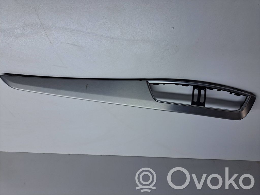 Mercedes-Benz C W204 Element deski rozdzielczej / środek 