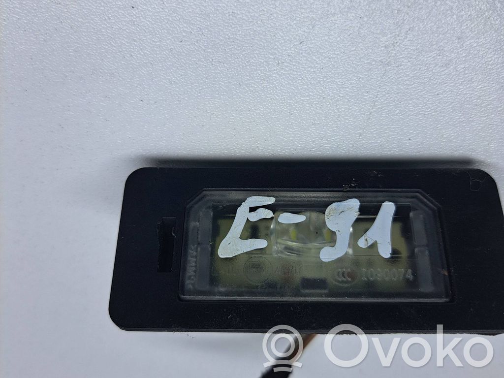 BMW 3 E90 E91 Éclairage de plaque d'immatriculation 