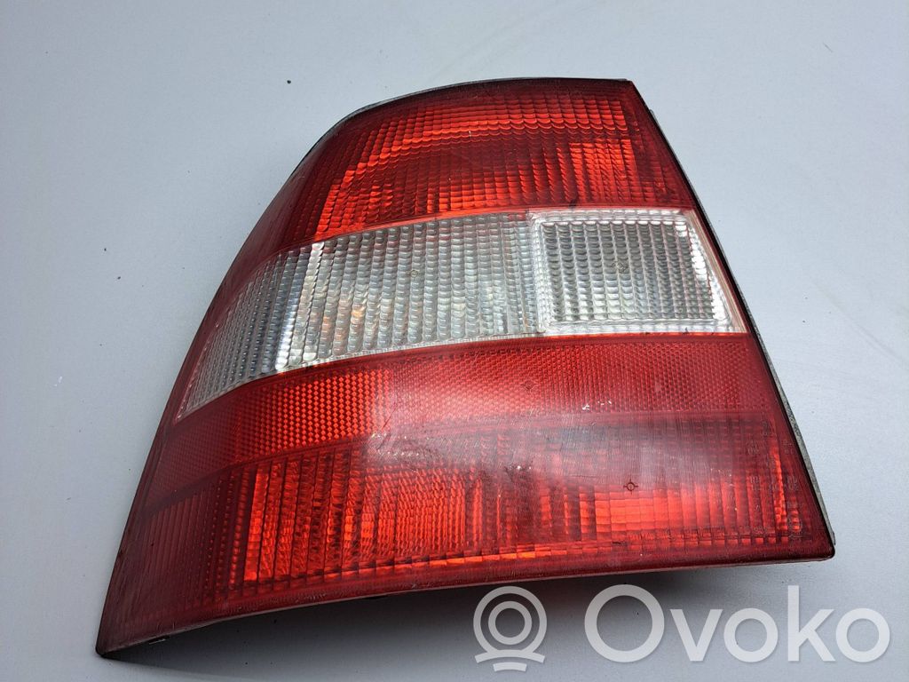 Opel Vectra B Wkład lampy tylnej 
