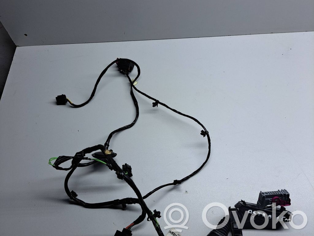 Opel Astra J Wiązka przewodów drzwi tylnych 