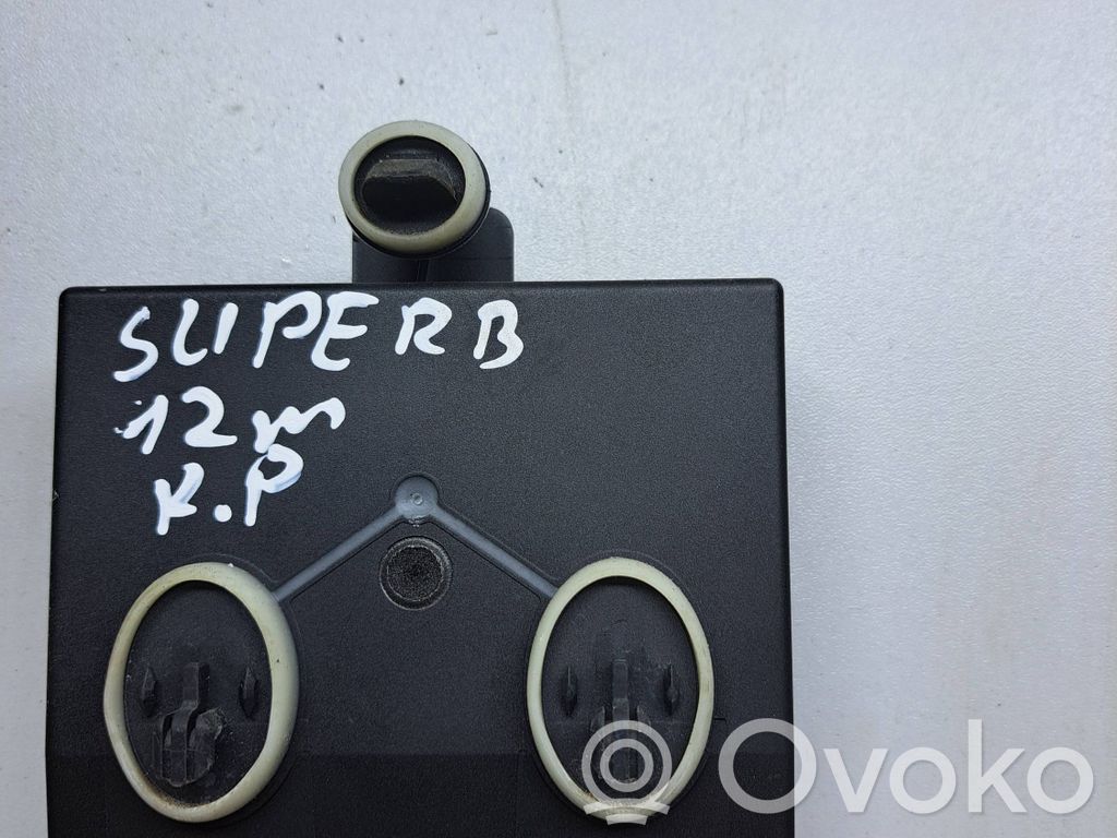 Skoda Superb B6 (3T) Door control unit/module 