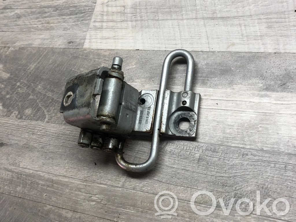 Audi A8 S8 D3 4E Front door lower hinge 