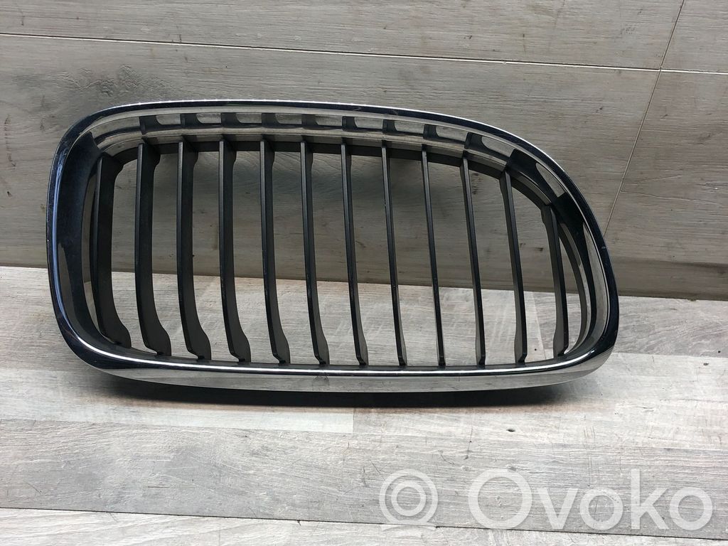 Kratka wlotu powietrza na maskę   CHH00