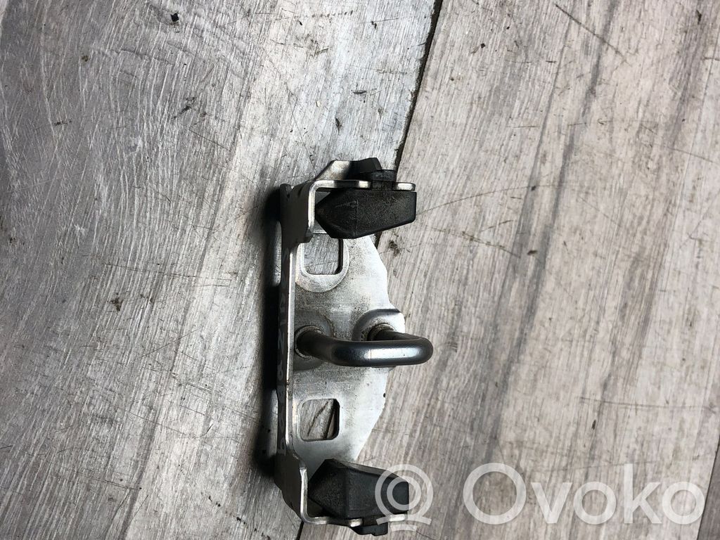 Volvo XC70 Tailgate lock loop/hook striker 