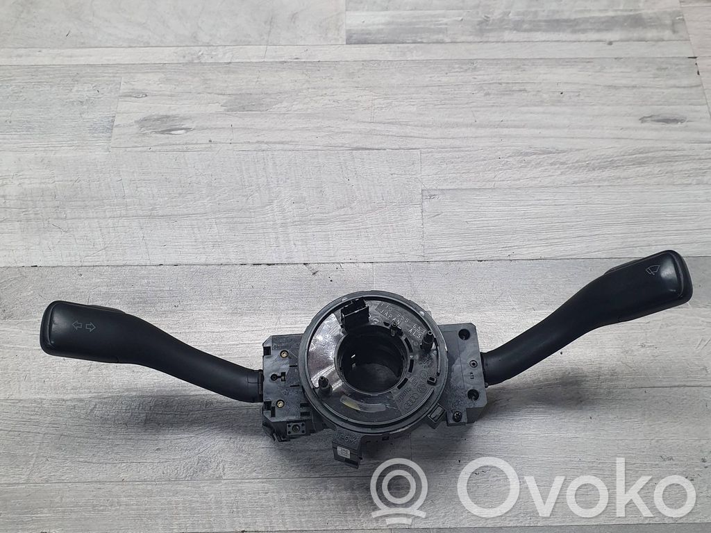 Volkswagen Sharan Wiper turn signal indicator stalk/switch 