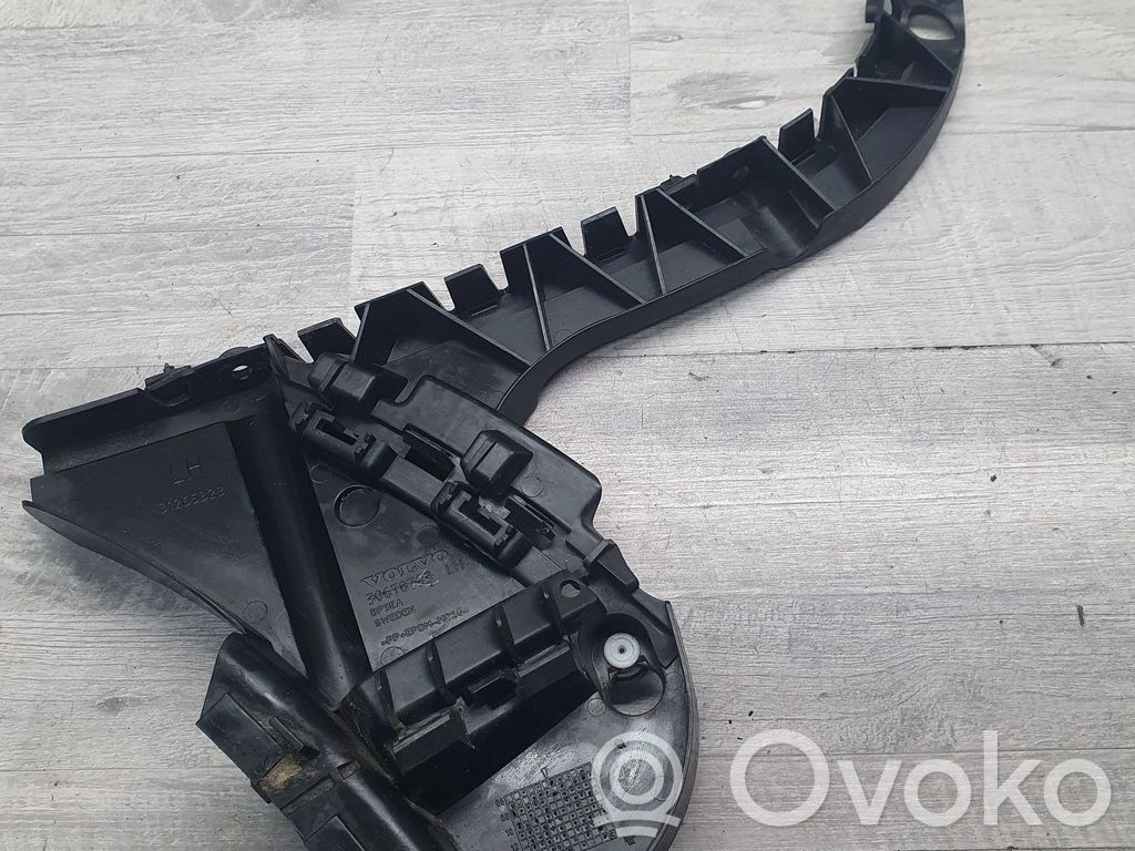 Volvo XC70 Rear bumper mounting bracket 