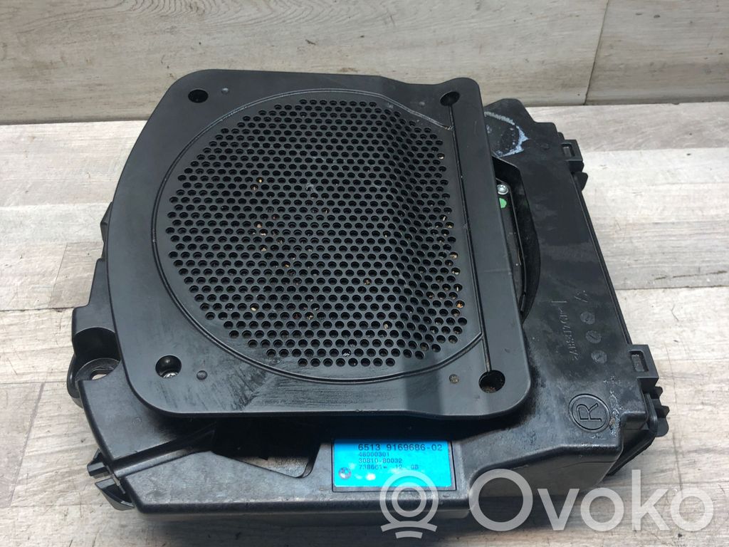 BMW 5 F10 F11 Altavoz subwoofer 