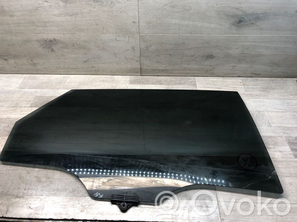 Hyundai i40 Szyba drzwi tylnych 