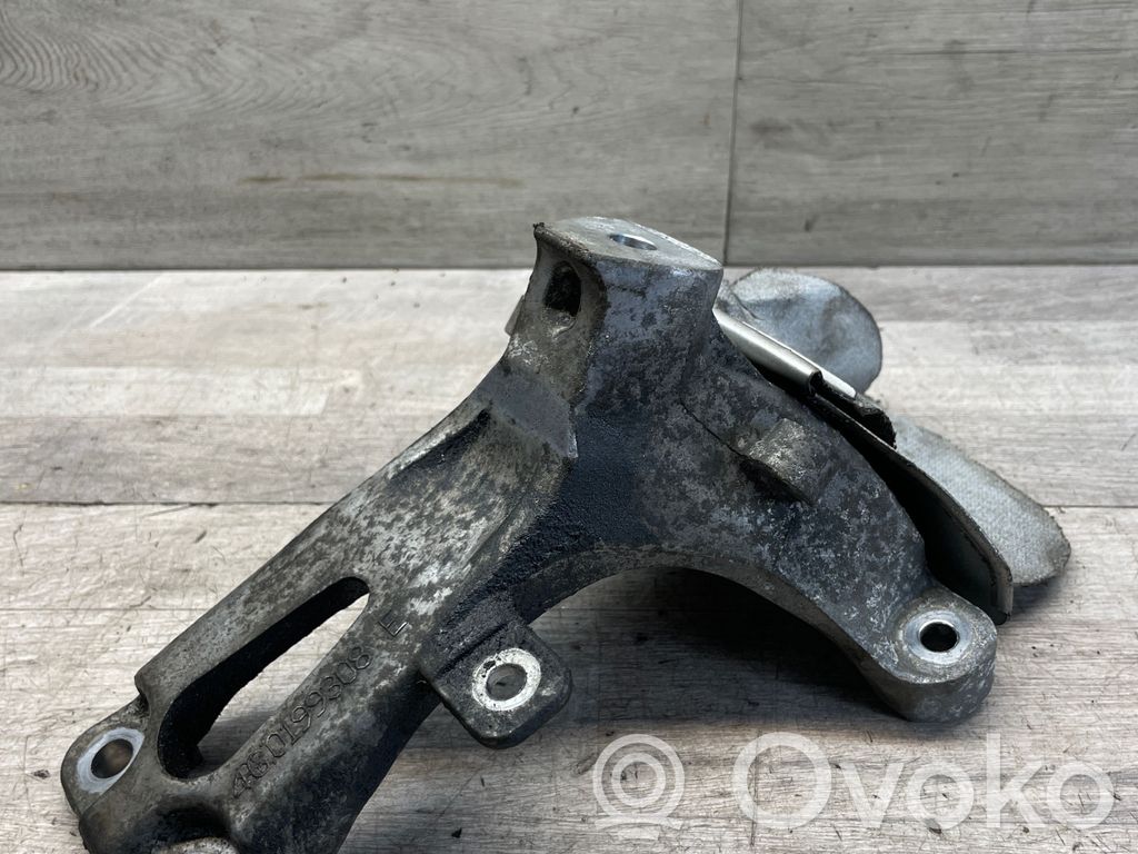 Audi A6 C7 Engine mounting bracket 