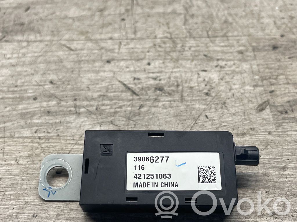 Opel Astra K Amplificateur d'antenne 