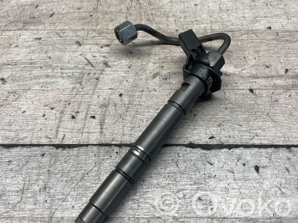 Audi A6 S6 C7 4G Fuel injector 