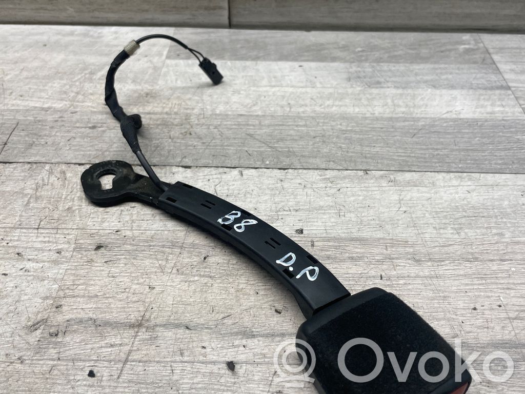 Volkswagen PASSAT B8 Bridă fixare centură de siguranță față 