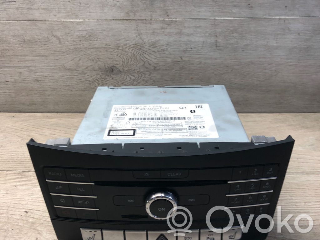 Mercedes-Benz E W212 Panel / Radioodtwarzacz CD/DVD/GPS 