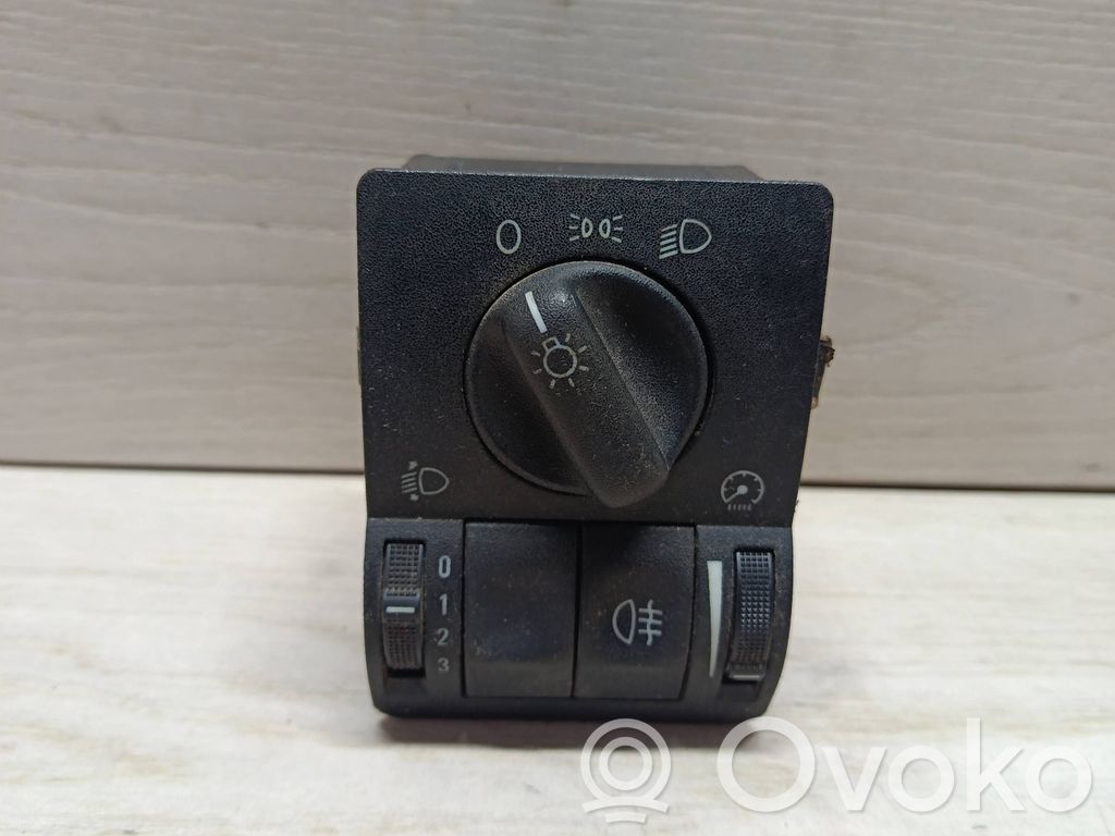 Opel Zafira A Interruttore luci 
