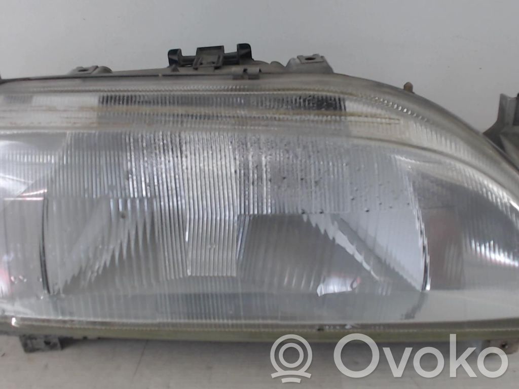 Renault 19 Scheinwerferglas 