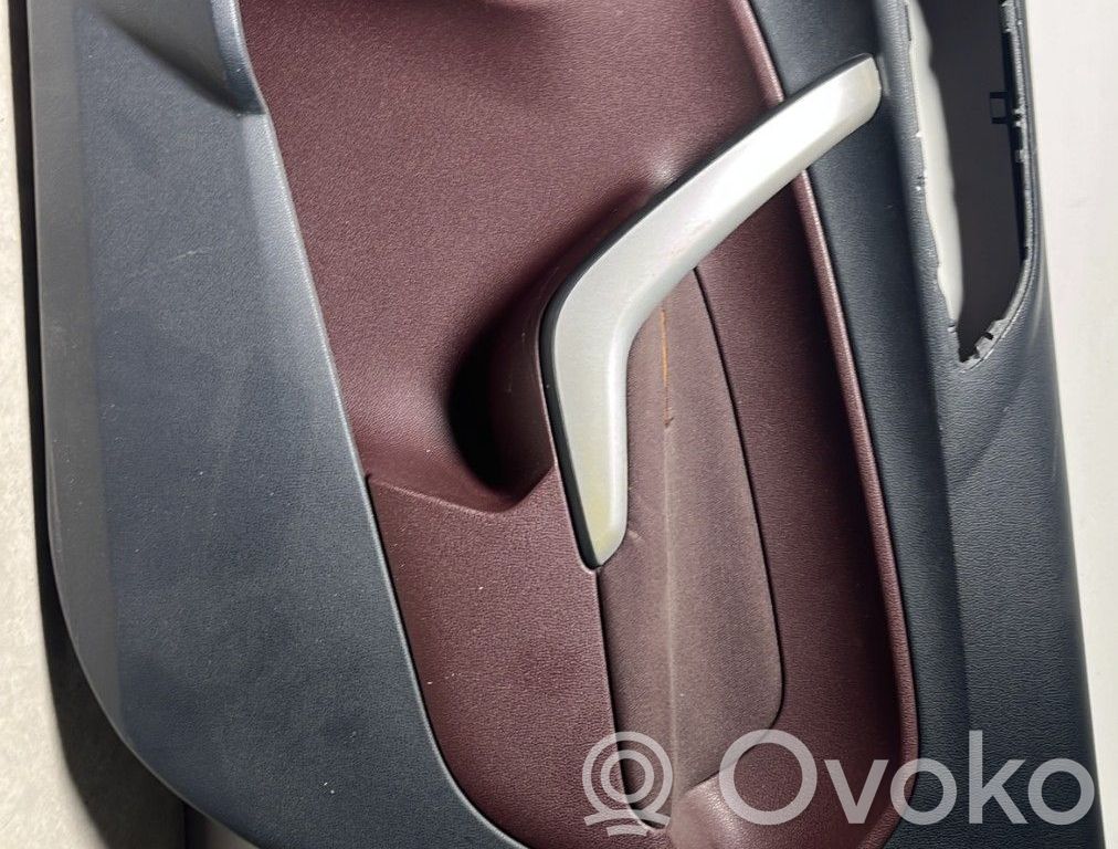 Ford Fiesta Обшивка передней двери 