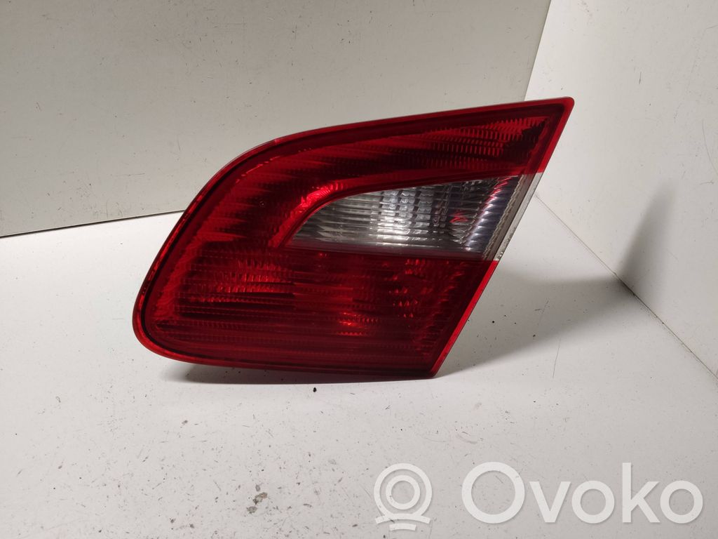 Skoda Superb B6 (3T) Lampy tylnej klapy bagażnika 
