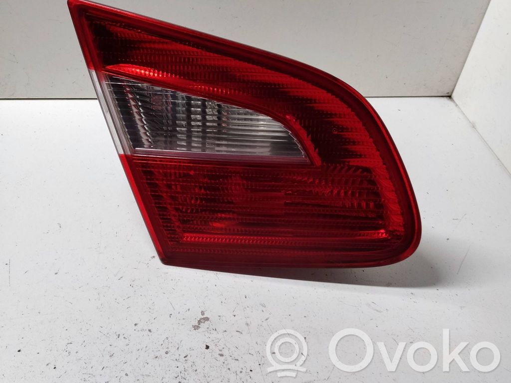 Skoda Superb B6 (3T) Lampy tylnej klapy bagażnika 