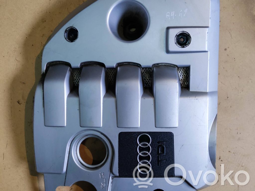 Audi A4 S4 B6 8E 8H Osłona górna silnika 